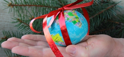 Globe in hand - the concept of "I'll give you the whole world"